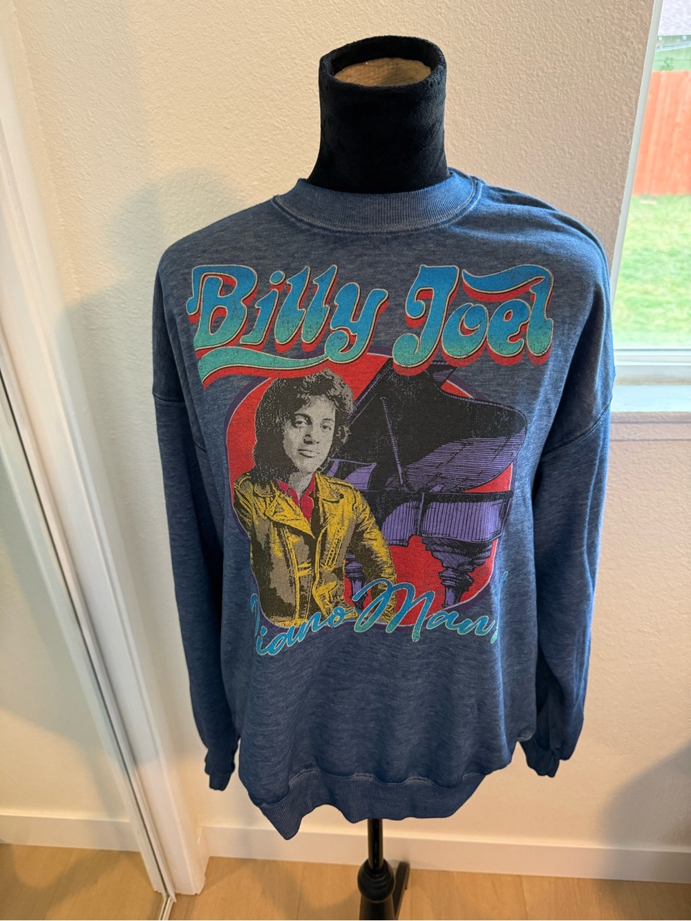 🎹 Billy Joel “Piano Man” Graphic Sweatshirt – Retro Style – Size M